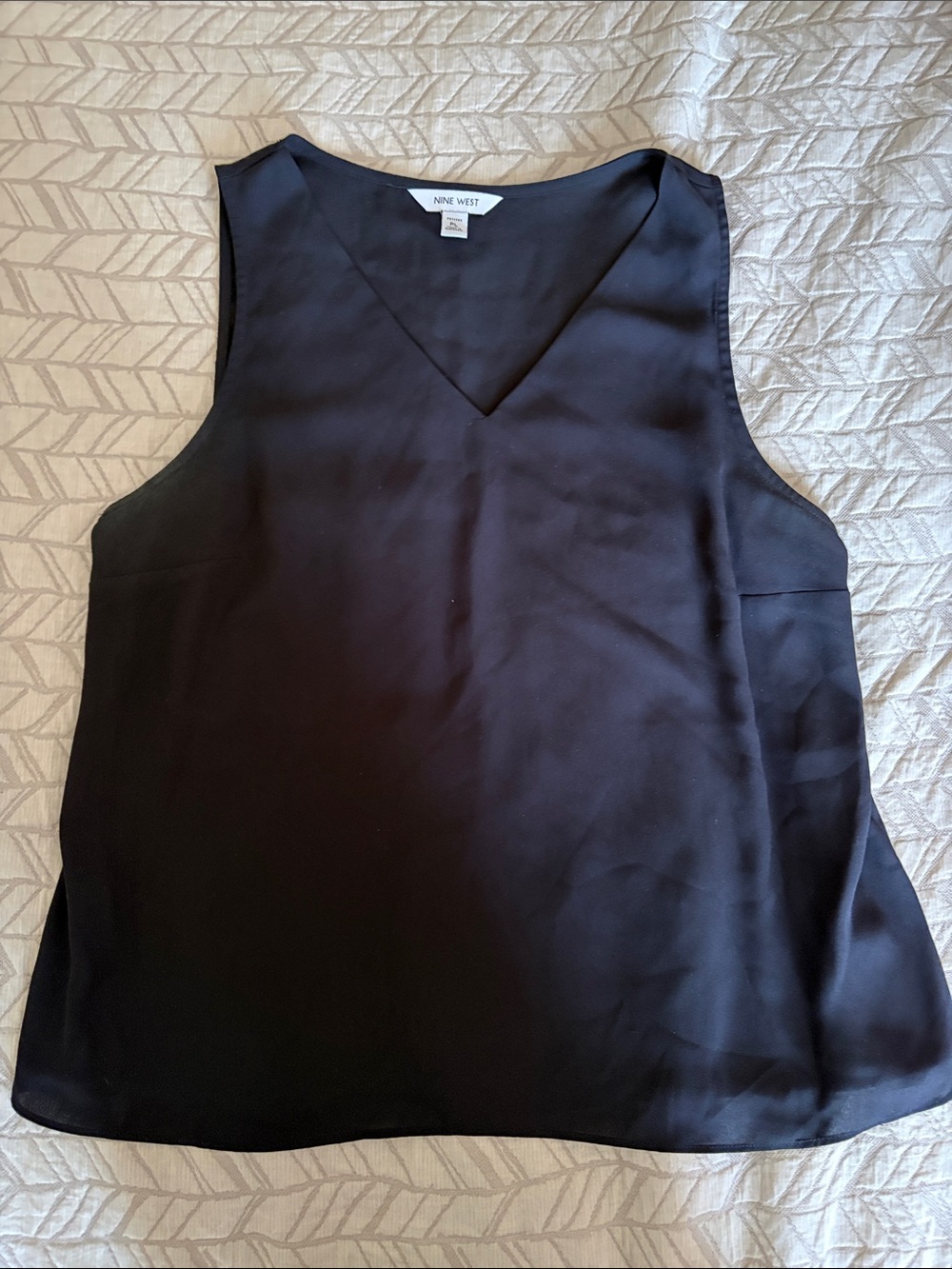 Nine West Black V-Neck Sleeveless Camisole- Petite Large
